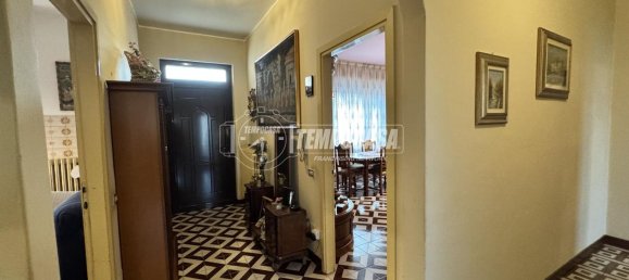 Villa de 4 habitaciónes en Casorezzo, Italy No. 102848 18