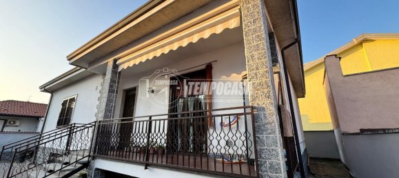 Villa de 4 habitaciónes en Casorezzo, Italy No. 102848 24