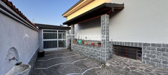 Villa de 4 habitaciónes en Casorezzo, Italy No. 102848 21