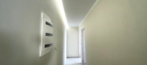 Квартира с 2 спальнями в Керкира, Центральная Керкира и Диапонтии-Ниси, Керкира, Ионические острова, Пелопоннес, Западная Греция и Ионические острова, Греция № 93037 3