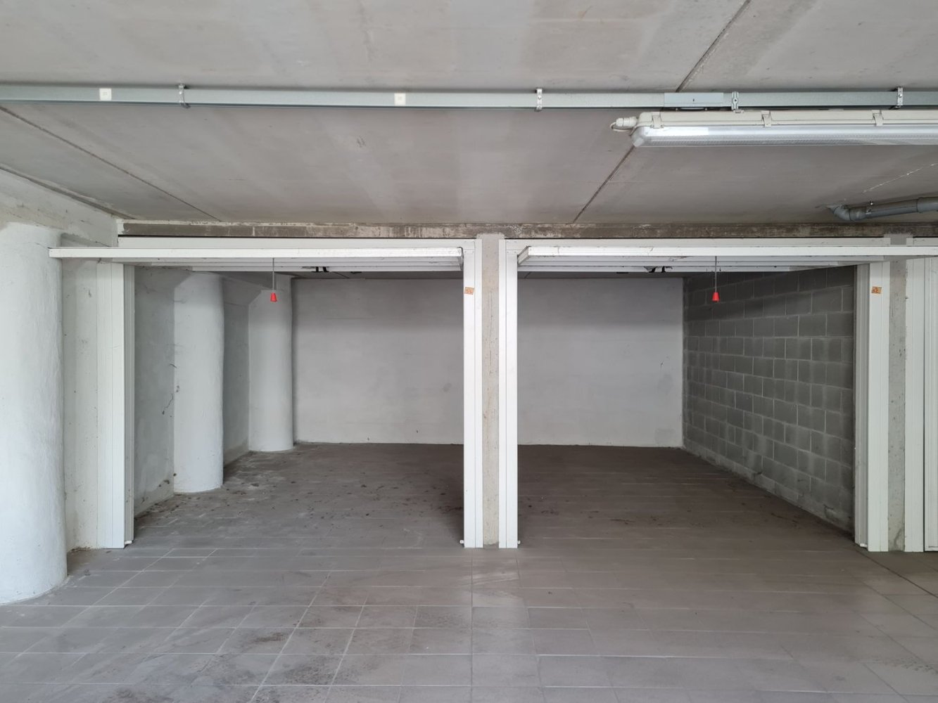  مرآب في Parma, Italy 27متر مربع رقم 155319