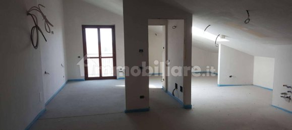 Квартира с 2 спальнями в Орнаго, Италия № 81913 19