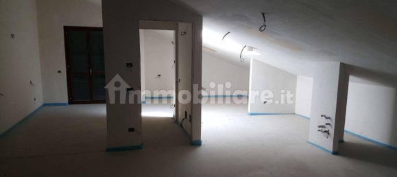 Квартира с 2 спальнями в Орнаго, Италия № 81913 2