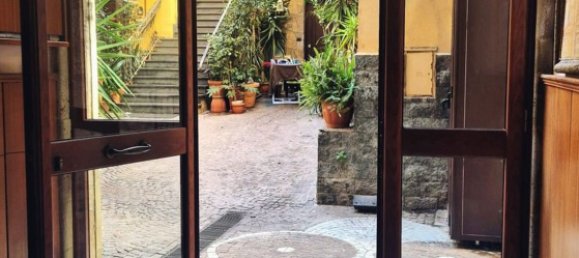 4 rooms Apartment in Naples, Italy No. 94640 13