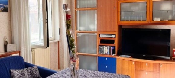 4 rooms Apartment in Naples, Italy No. 94640 7