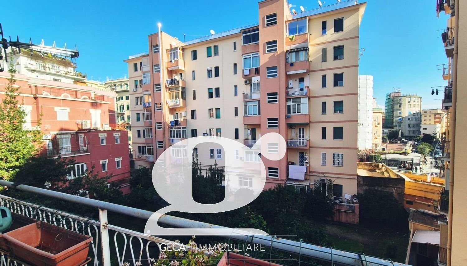 4 rooms Apartment in Naples, Italy No. 94640