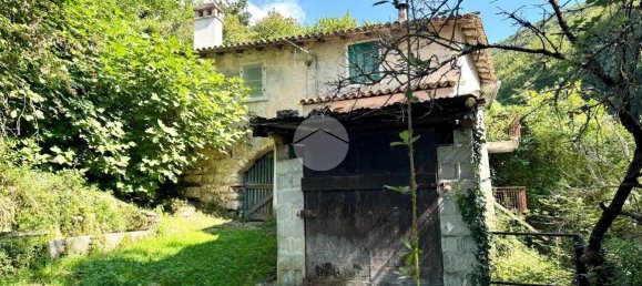 3 bedrooms House in Caprino Veronese, Italy No. 322689 7