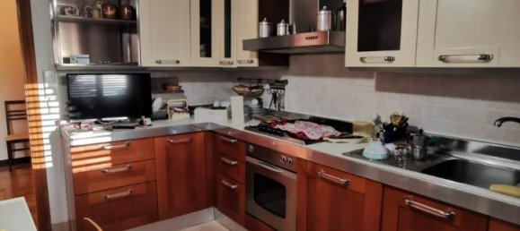 4 rooms Apartment in Catanzaro, Italy No. 9588 72