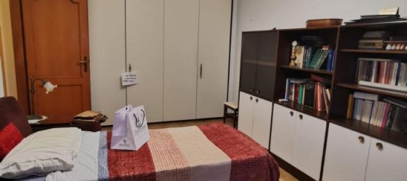 4 rooms Apartment in Catanzaro, Italy No. 9588 89