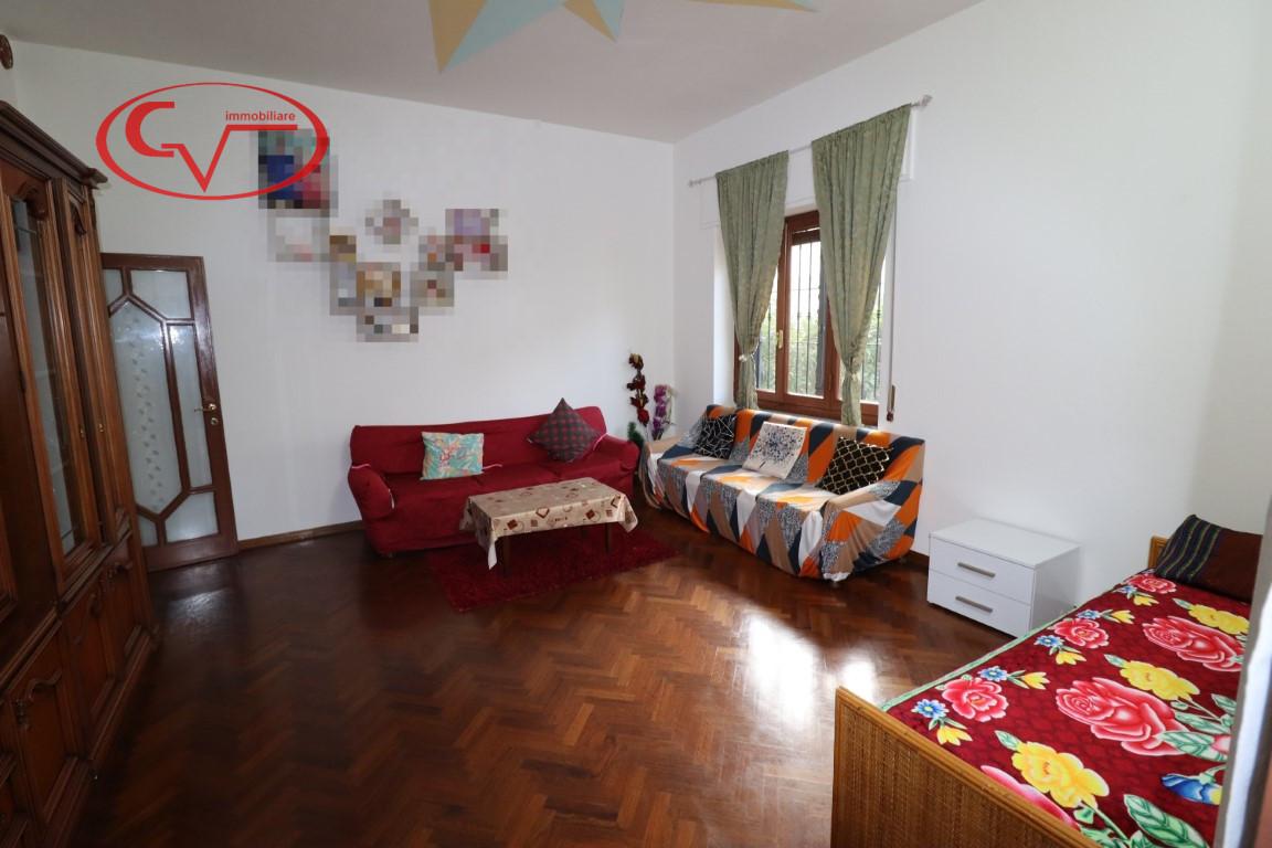 5 rooms Villa in Montevarchi, Italy No. 230617