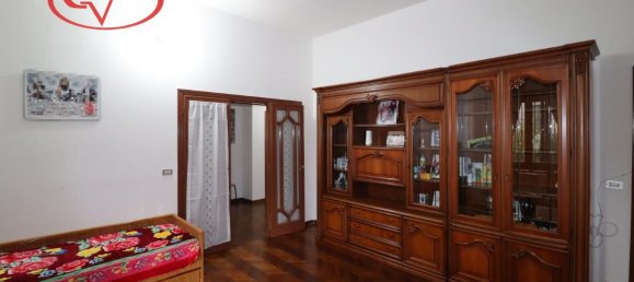 5 rooms Villa in Montevarchi, Italy No. 230617 3