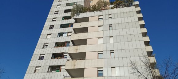 5 rooms Apartment in Verona, Italy No. 175848 2