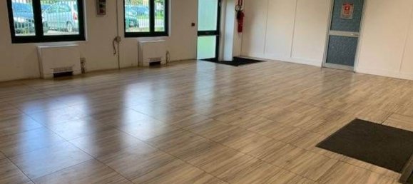 Склад 3030м² в Вилласанта, Италия № 215665 32