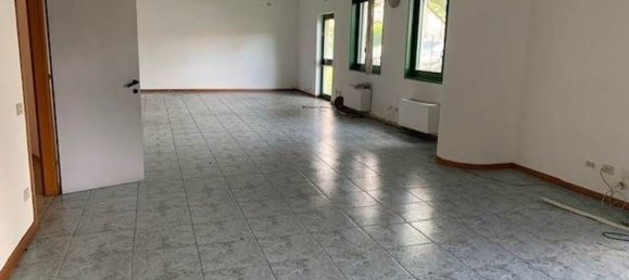 Склад 3030м² в Вилласанта, Италия № 215665 33