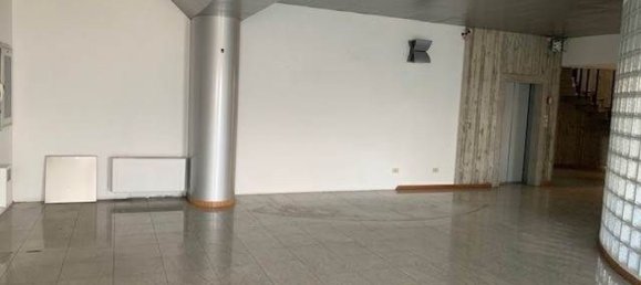 Склад 3030м² в Вилласанта, Италия № 215665 17