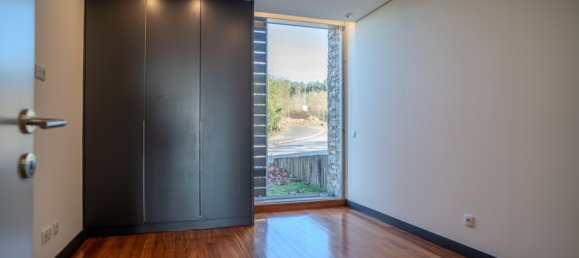 4 bedrooms House in Santo Tirso, Portugal No. 103792 12