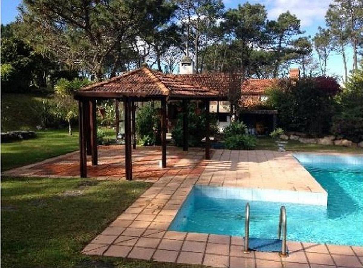 3 bedrooms House in Maldonado, Uruguay No. 8321