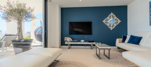 3 bedrooms Apartment in Fuengirola, Spain No. 49515 3