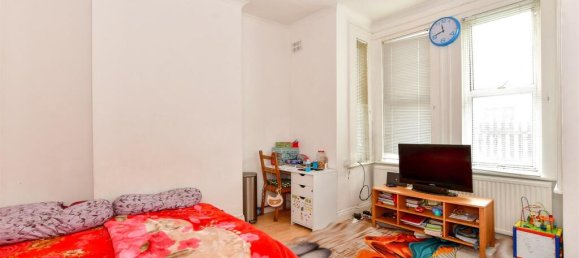 1 bedroom Apartment in London, United Kingdom No. 4165 6