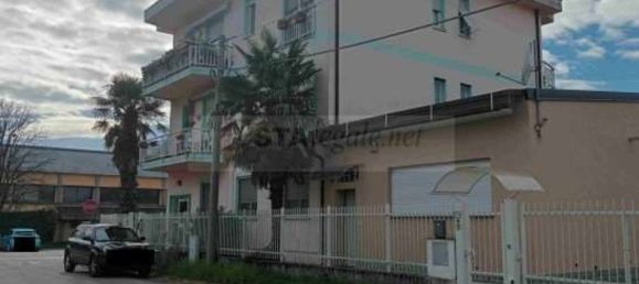 7 rooms Apartment in Meda, Italy No. 8559 23