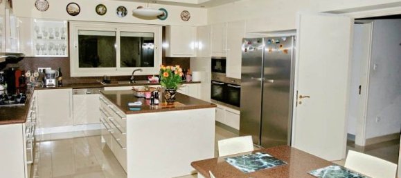 4 bedrooms Villa in Monagroulli, Cyprus No. 22531 5