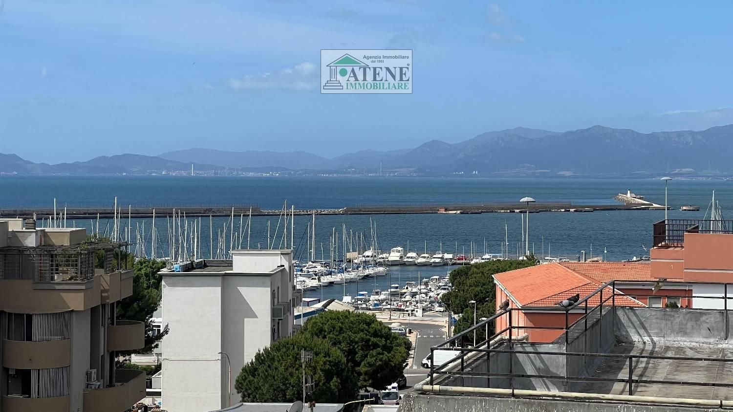 6 غرف نوم شقة في Cagliari, Italy رقم 382367