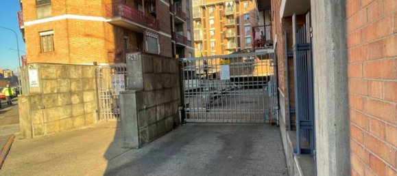 5 bedrooms Apartment in Turin, Italy No. 314084 13