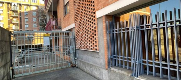 5 bedrooms Apartment in Turin, Italy No. 314084 14