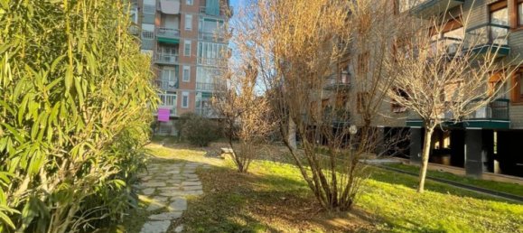 5 bedrooms Apartment in Turin, Italy No. 314084 3