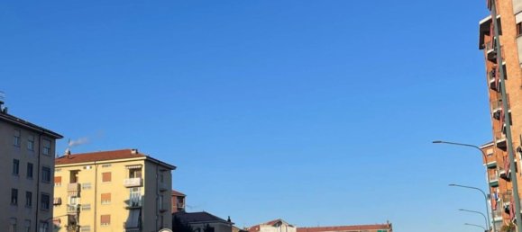 5 bedrooms Apartment in Turin, Italy No. 314084 9