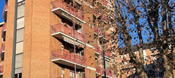 5 bedrooms Apartment in Turin, Italy No. 314084 8