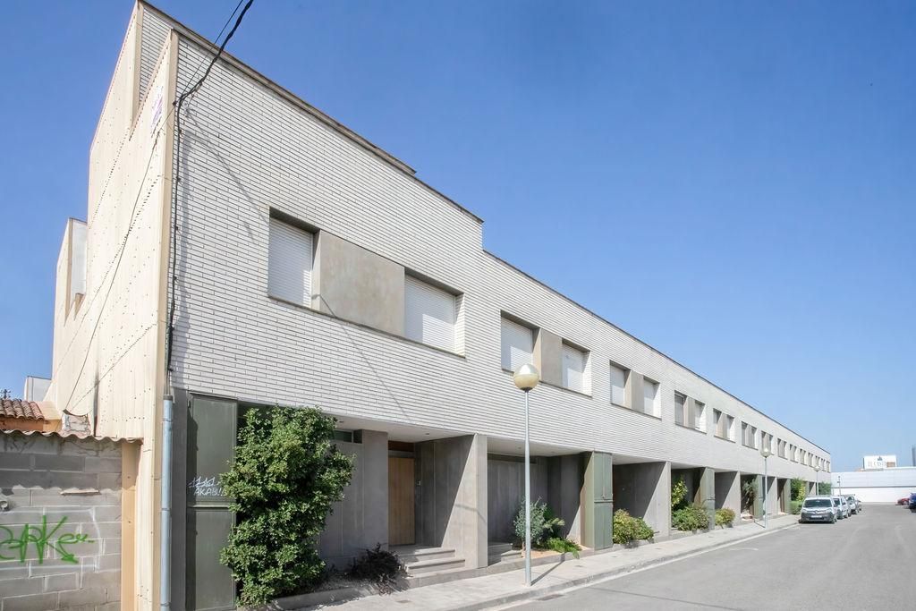 Casa de 4 dormitorios en Lérida, Spain No. 206362