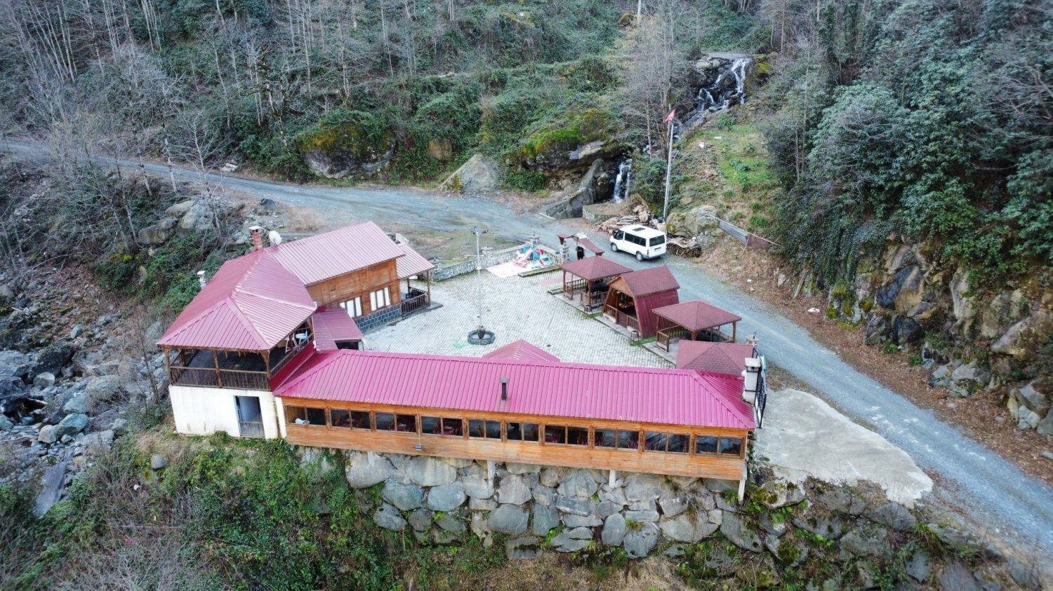 3 rooms Hotel in Arhavi, Turkey No. 40323