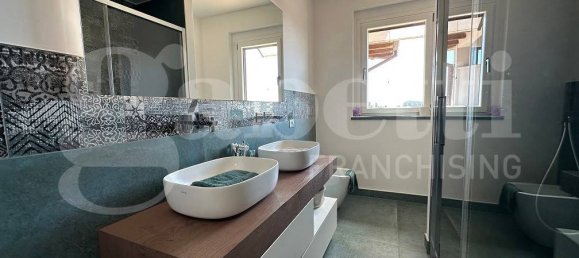 3 Schlafzimmer Villa in Manziana, Italy, Nr. 98616 17