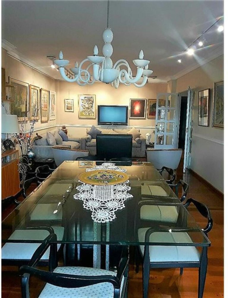 Apartamento de 3 dormitorios en Buenos Aires, Argentina No. 83579