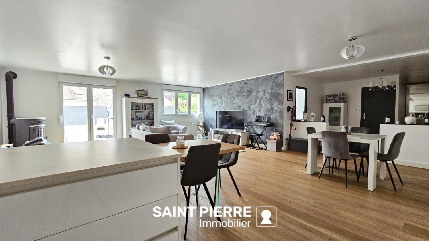 Квартира с 3 спальнями в Ютц, Франция № 251876