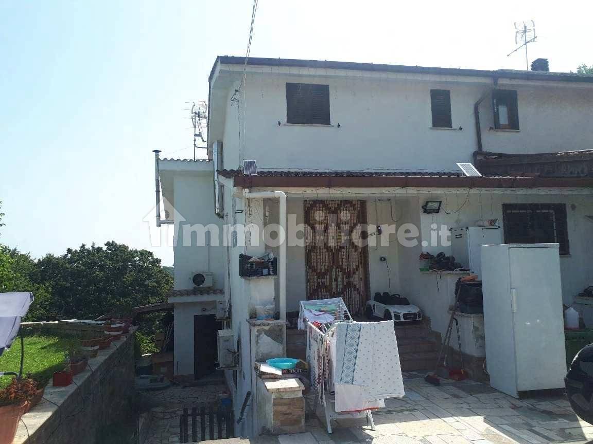 3 bedrooms Villa in Fiumicino, Italy No. 11164