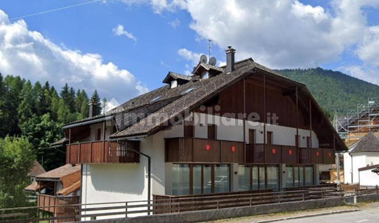 Gewerbliche Immobilie in Udine, Italy 166m², Nr. 296479