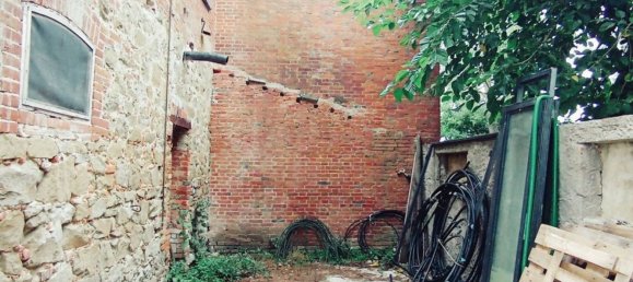 10 rooms House in Marciano della Chiana, Italy No. 226009 9