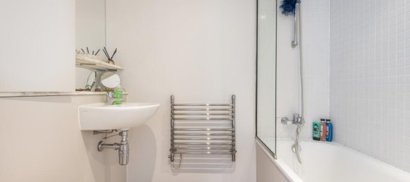 1 bedroom Apartment in London, United Kingdom No. 7778 5