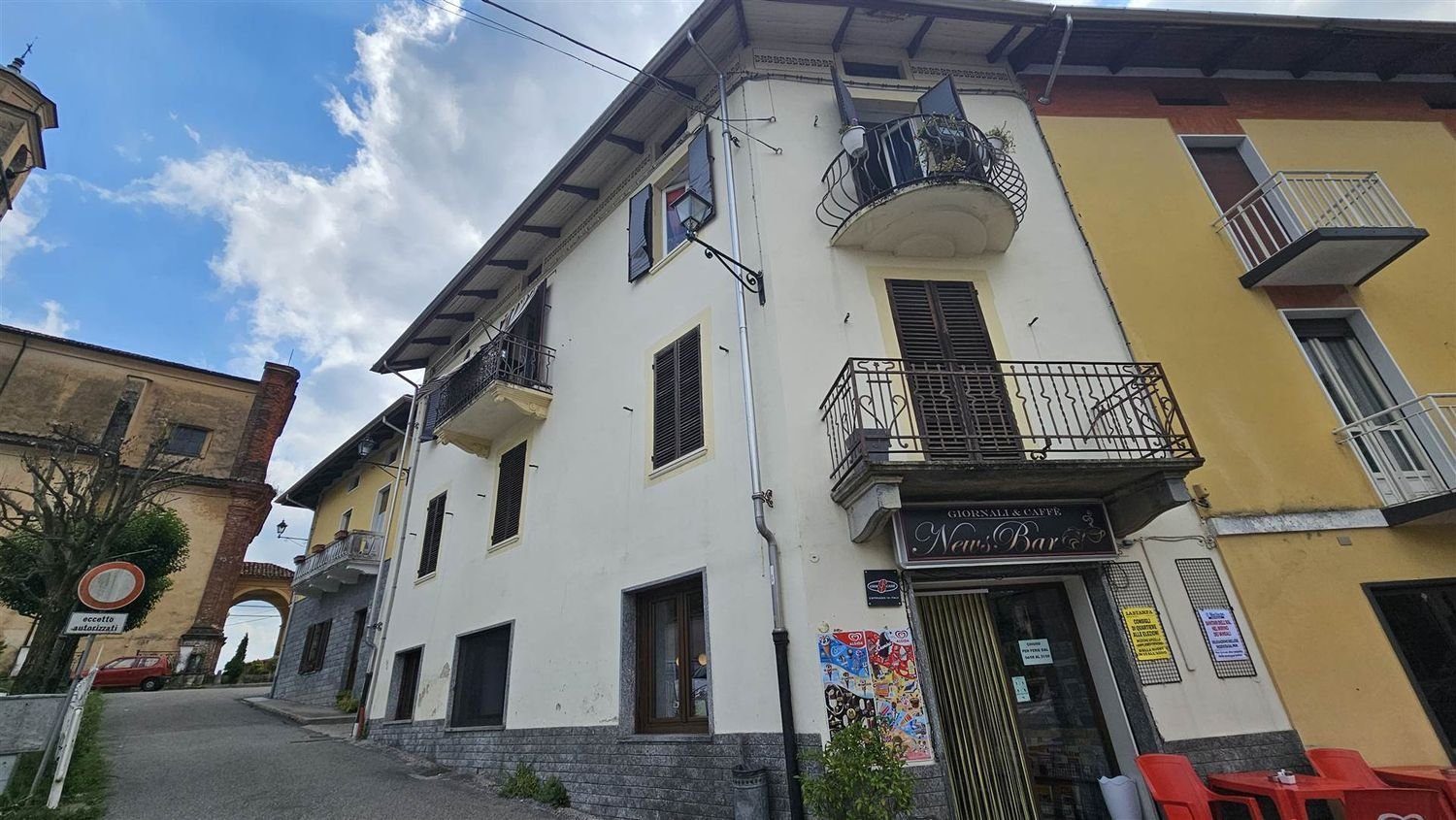 5 rooms House in Ronco Biellese, Italy No. 269032