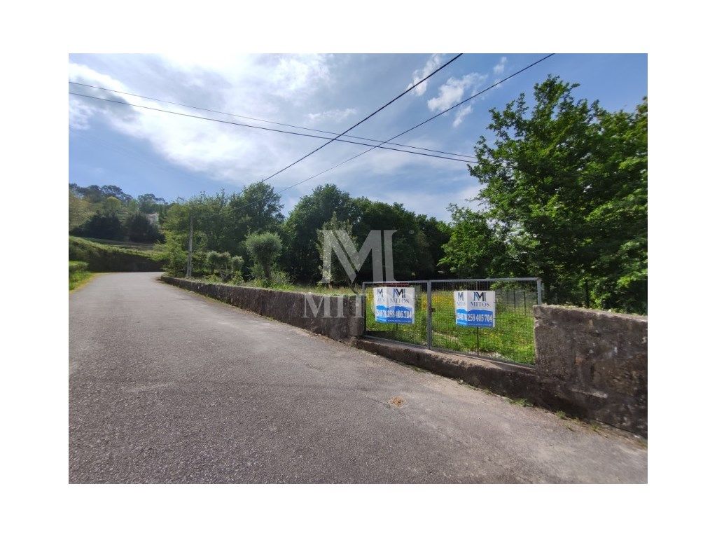 Grundstück in Gondarem, Portugal 1608m², Nr. 75896