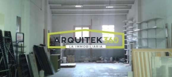261m² Commercial property in Lleida, Spain No. 184594 4