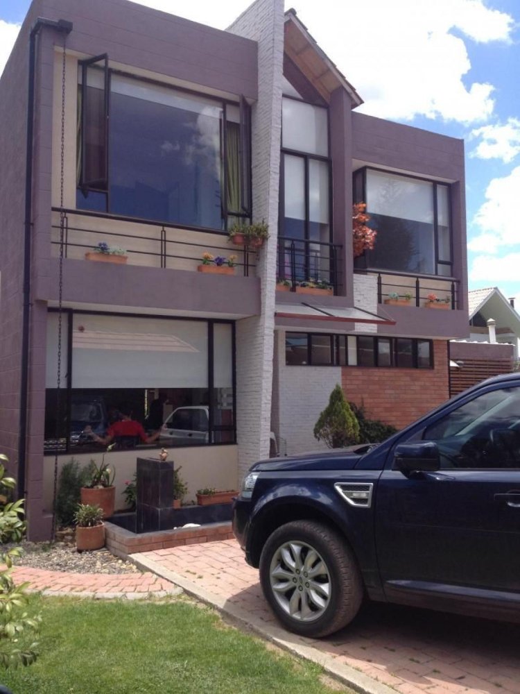4 bedrooms House in Cundinamarca, Colombia No. 2755