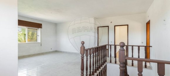 5 bedrooms House in Sesimbra, Portugal No. 175792 8