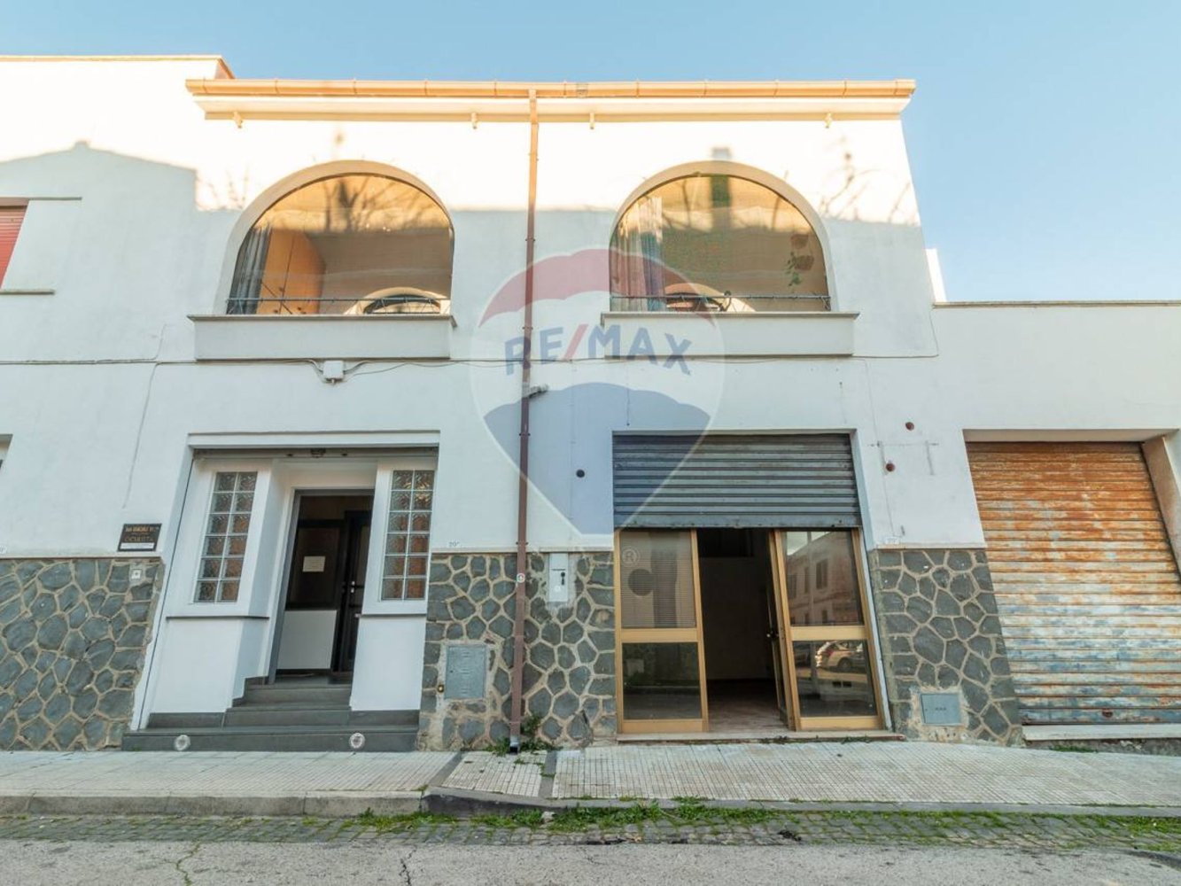 1 room Commercial property in Montalto di Castro, Italy No. 130077