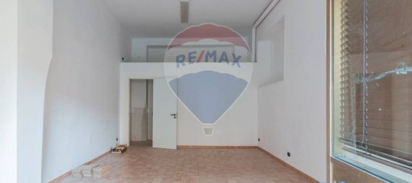 1 room Commercial property in Montalto di Castro, Italy No. 130077 2