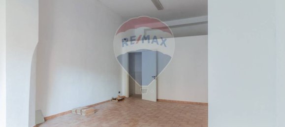 1 room Commercial property in Montalto di Castro, Italy No. 130077 4