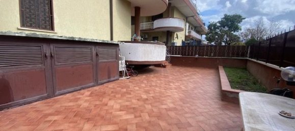 3غرفة شقة في Rome, Italy رقم 200079 36