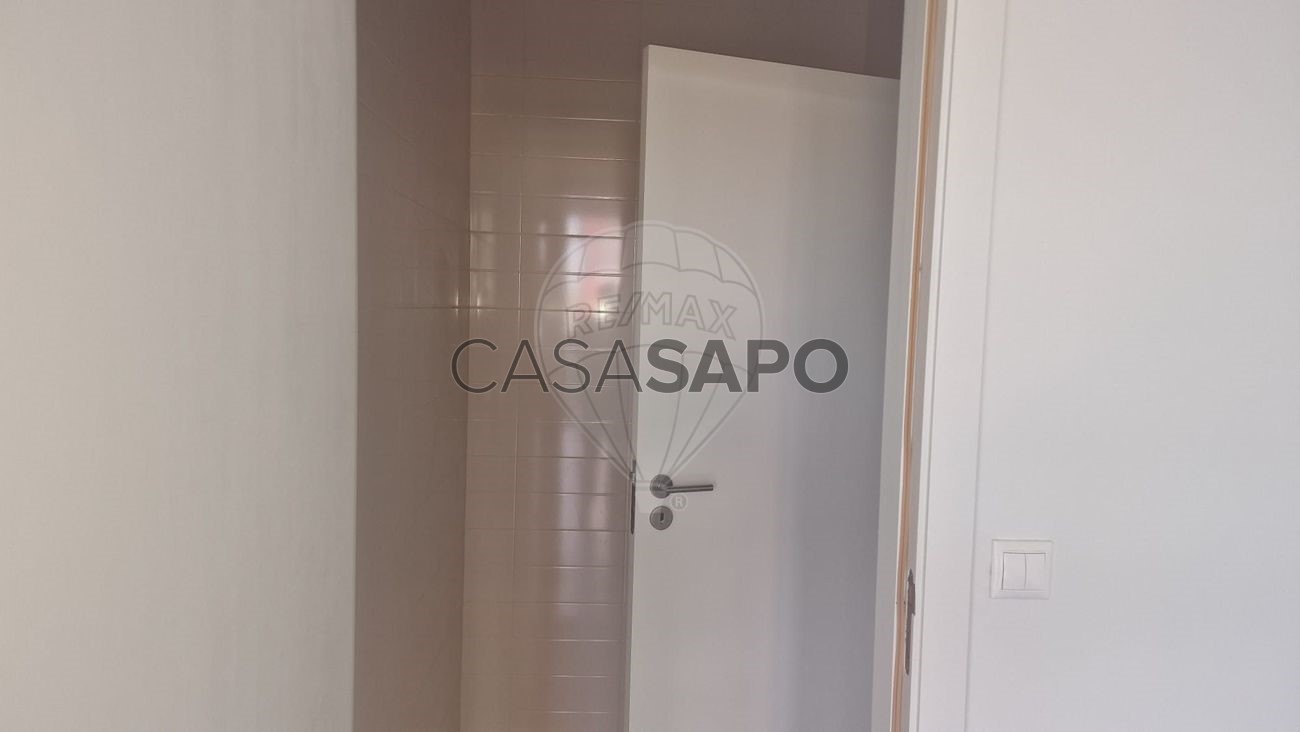 63m² Commercial property in Arcozelo, Portugal No. 320985